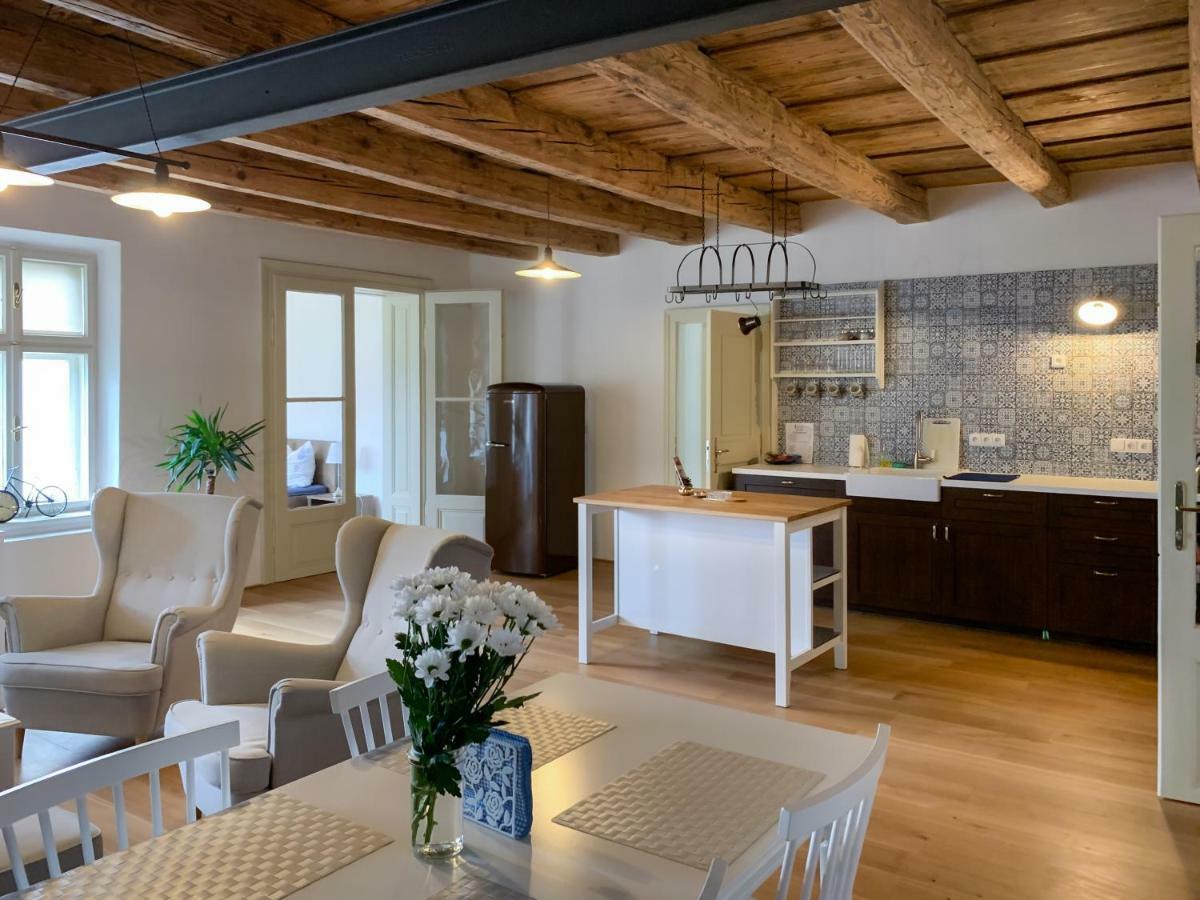 Lucerna - Dum S Dusi Apartment