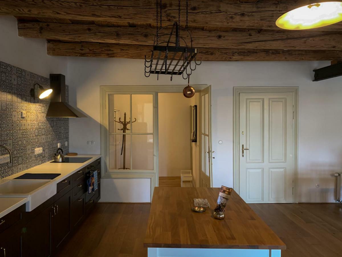 Lucerna - Dum S Dusi Apartment